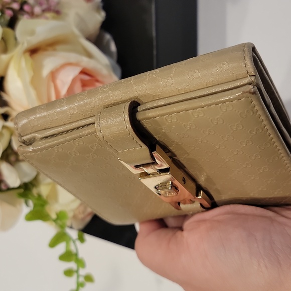 Authentic Gucci Guccisima short wallet - Picture 5 of 12